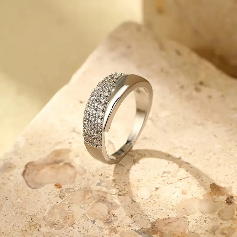 LUMIÈRE | ELEGANTE GOUDEN RING MET FONKELSTENEN (1+1 GRATIS)