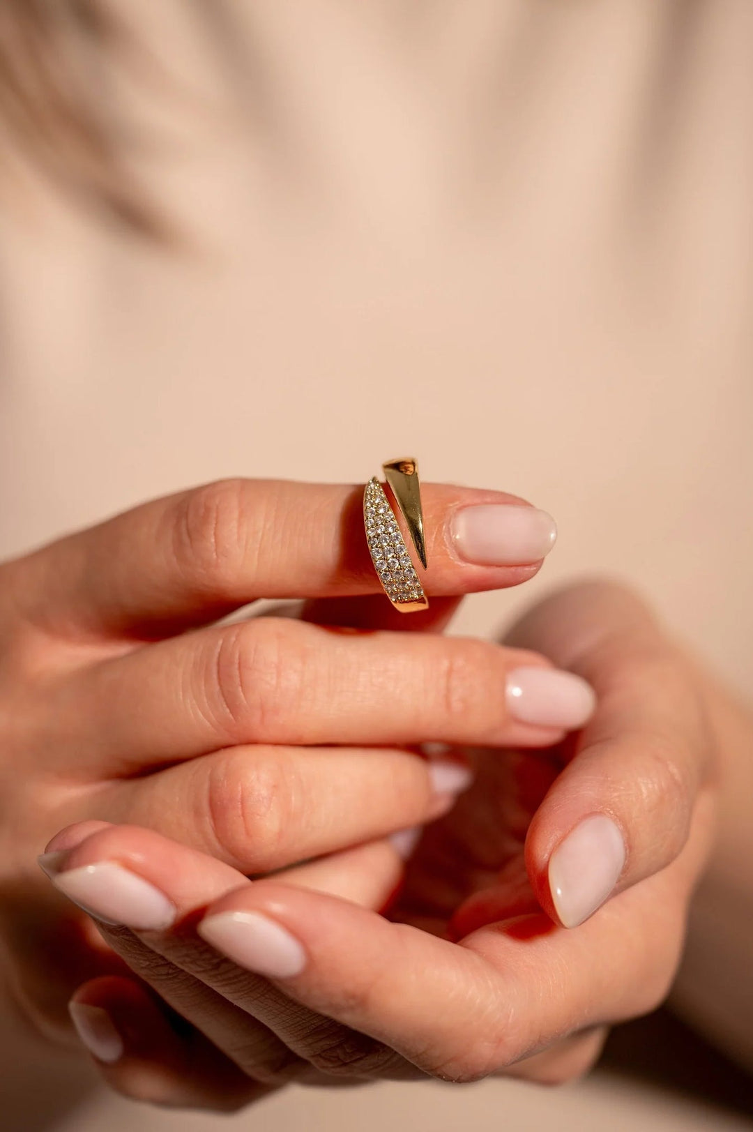 LUMIÈRE | ELEGANTE GOUDEN RING MET FONKELSTENEN (1+1 GRATIS)