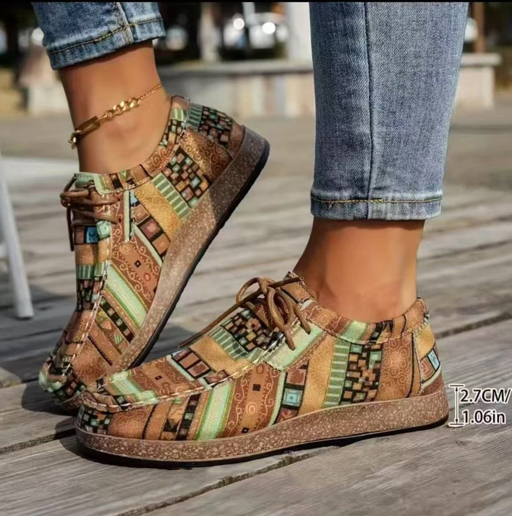 GREET | KLEURRIJKE RETRO DAMESSCHOENEN
